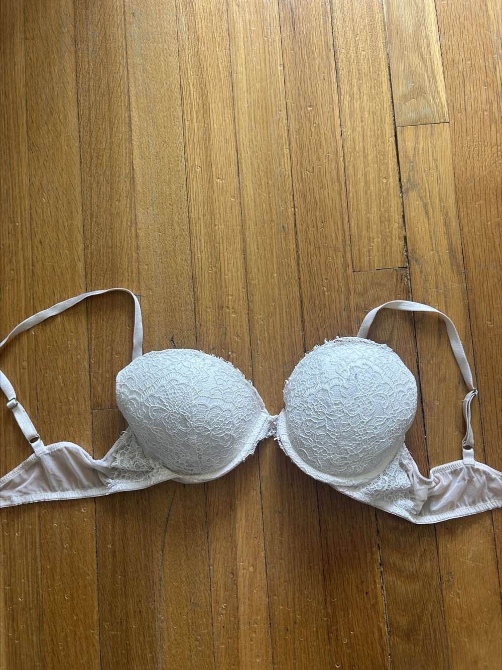 Victoria’s Secret Lace Bra in White